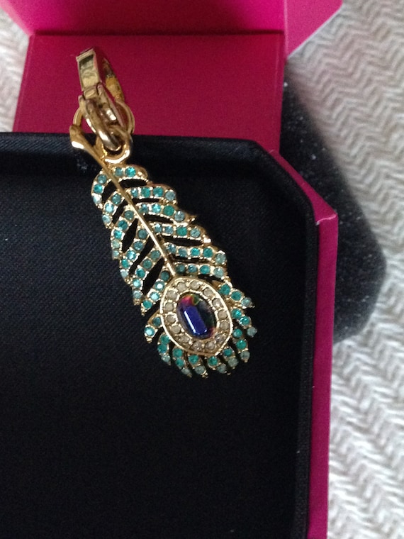 NWT Juicy Couture Crystal PEACOCK FEATHER Bracelet Gold Charm