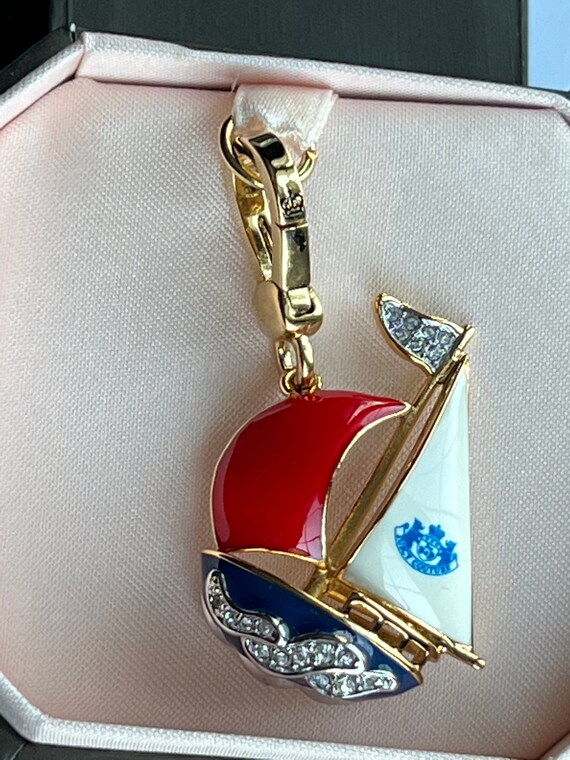 Brand New Juicy Couture SAILBOAT Bracelet Charm Gem