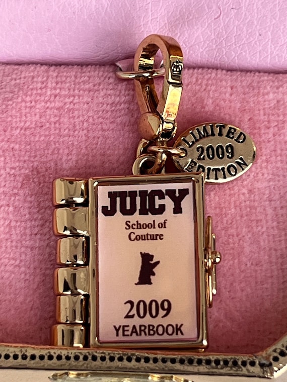 NWT Juicy Couture YEAR BOOK 2009 Gold Bracelet Charm - Etsy