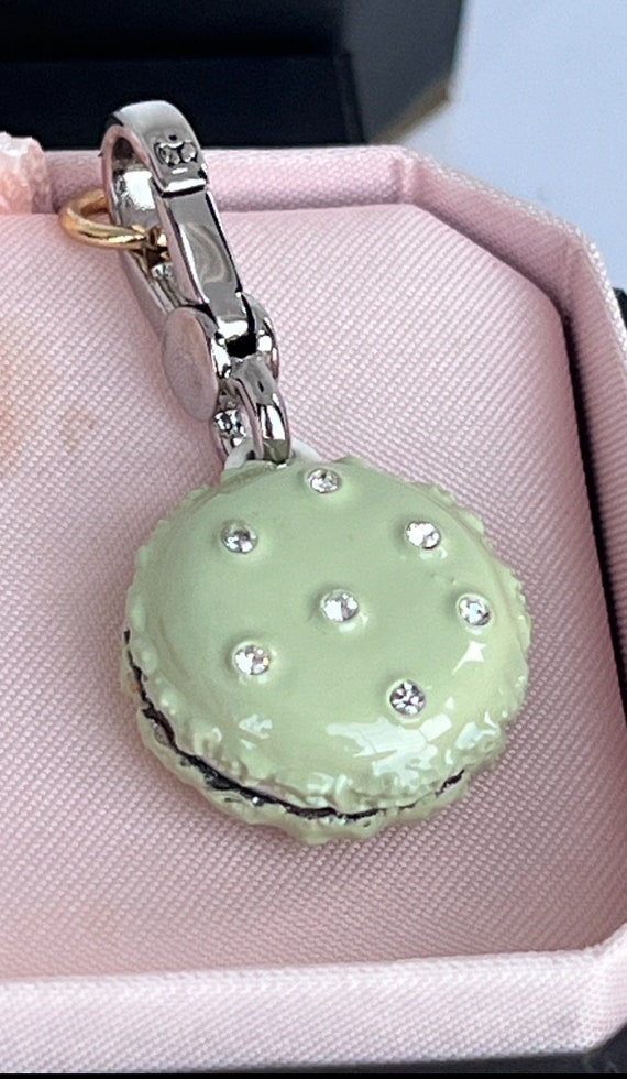 NWT Juicy Couture FRENCH MACARON Cookie Macaroon B