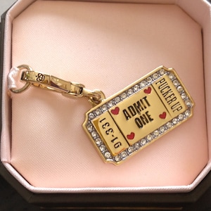 Neu mit Etikett Juicy Couture KISSING BOOTH Anhänger