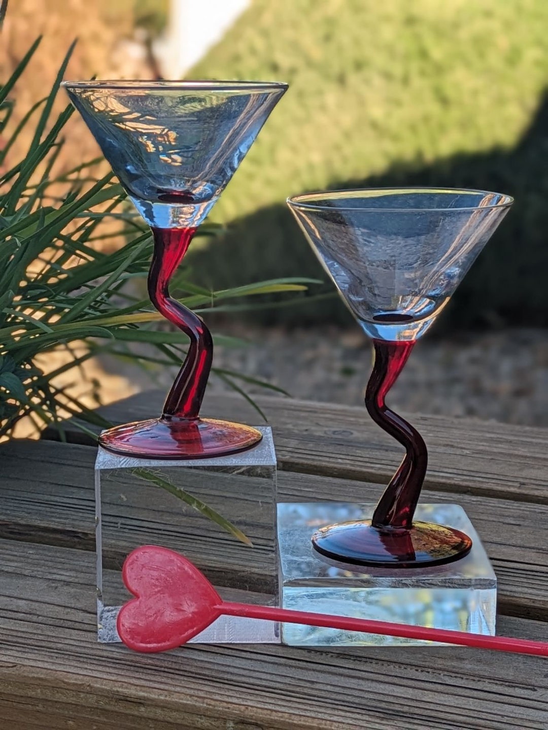 VTG Zig Zag Small 2.5 Oz Glass Clear & Red Stem Martini Glasses Set of