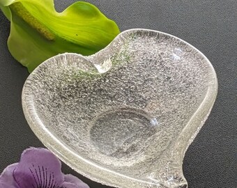 1950S-60S Mid Century Fratelli Toso Murano Clear & White Overshot/Sugared Art Glass Heart Shaped Ashtray