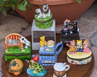 Vintage Hinged Porcelain Ceramic Trinket Boxes/Pill Boxes/Nursey Rhymes/Mini Trinket Boxes Sold Separately