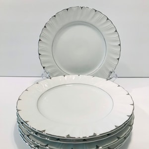 6 Vintage 1960’s Harmony House Fine China Heirloom Salad Plates 3512 White Platinum 7.5”