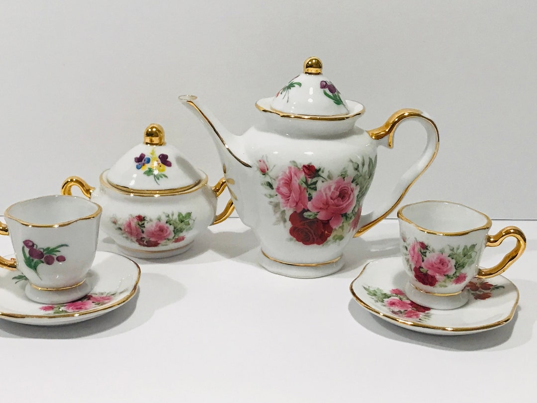 Porcelain Tea Set in Mint main image 0