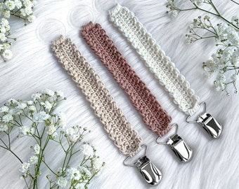 PATTERN: Crochet pacifier clip "Vera", pacifier holder, baby shower gift, virkad napphållare, crochet pattern English (US-terms) and Swedish