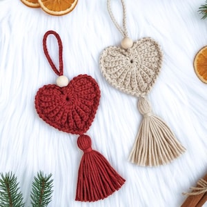 CROCHET PATTERN: Crochet heart "Frejdis" - face scrubbies, potholder, hanging ornament, keychain, valentines gift, English and Swedish image 6