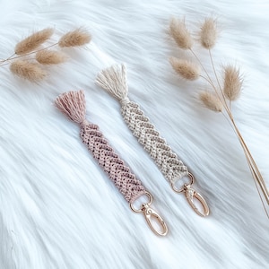 Crochet keychains in 3 styles. Wristlet, necklace/lanyard or one with a tassel. Quick crochet project, the perfect handmade gift for all ages. For school, work or just your keys at home. Fast and easy crochet pattern. Virkade nyckelband. Animo design