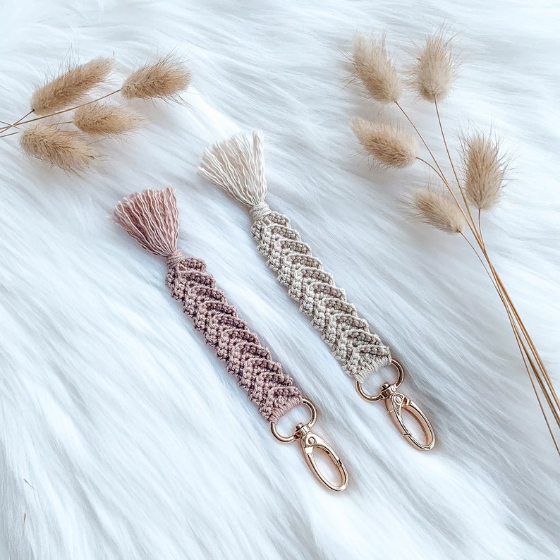 Crochet keychains in 3 styles. Wristlet, necklace/lanyard or one with a tassel. Quick crochet project, the perfect handmade gift for all ages. For school, work or just your keys at home. Fast and easy crochet pattern. Virkade nyckelband. Animo design