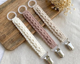 PATTERN: Crochet pacifier clip "Sigrid", pacifier holder, virkad napphållare/nappband, crochet pattern in English (US-terms) and Swedish