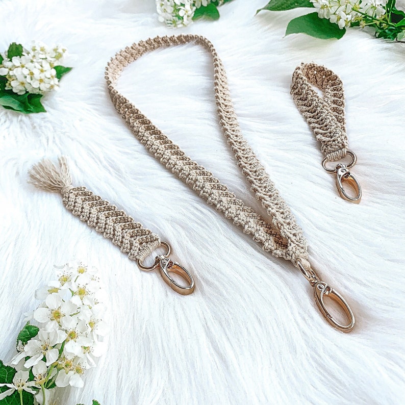 Crochet keychains in 3 different styles. Wristlet, necklace/lanyard or one with a tassel. Quick crochet project and the perfect gift for all ages. For school, work or your keys at home. Fast and easy crochet pattern. Virkade nyckelband. Animo design