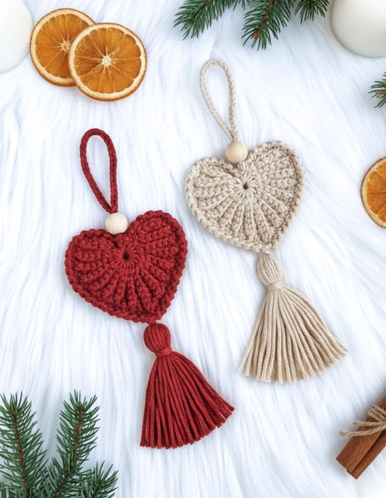 CROCHET PATTERN: Crochet heart "Frejdis" - face scrubbies, potholder, hanging ornament, keychain, valentines gift, English and Swedish image 6