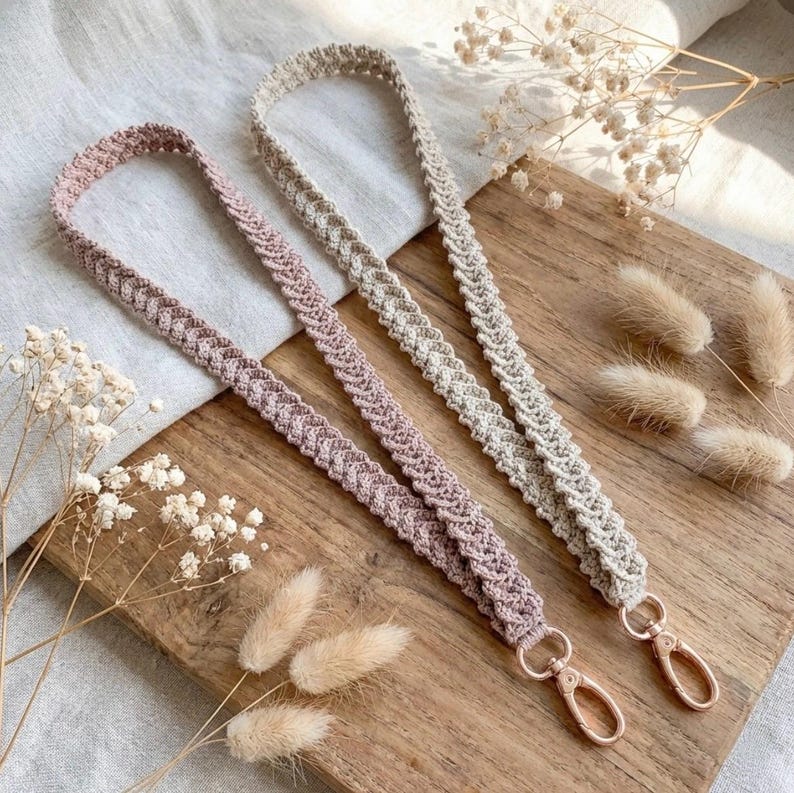 PATTERN: Crochet keychain "Freja" 3-in-1, wristlet, lanyard, tassel, virkade nyckelband, easy teacher gift, English (US-terms) and Swedish image 3