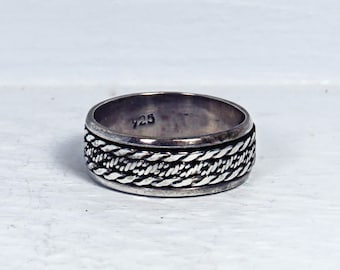 Vintage Sterling Silver Spinner Ring with Antiqued Design / Size 9 3/4 925 Sterling Silver Worry Ring / Anti-Anxiety Ring / Fidget Ring