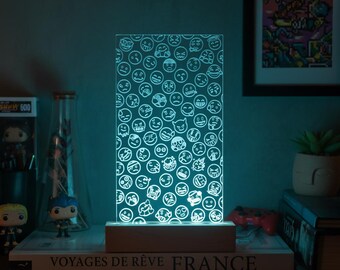 Lámpara Emoji | Diseño artístico | Lámpara de diseño | Iluminación de diseño única | Escultura de luz | Lámpara elegante | Regalo para geeks |