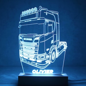 Lampada LED personalizzata per camion Scania | Plexiglas inciso al laser | Base in legno massello di faggio | Regalo unico | Decorazione Scania | Decorazione personalizzata