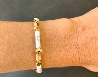 Howlite gold arrow bracelet