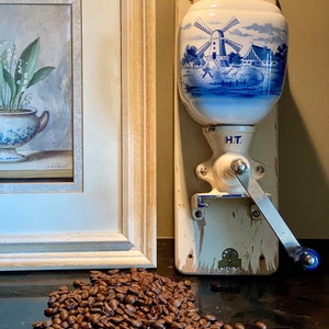 Wall mounted manual coffee hot sale grinder
