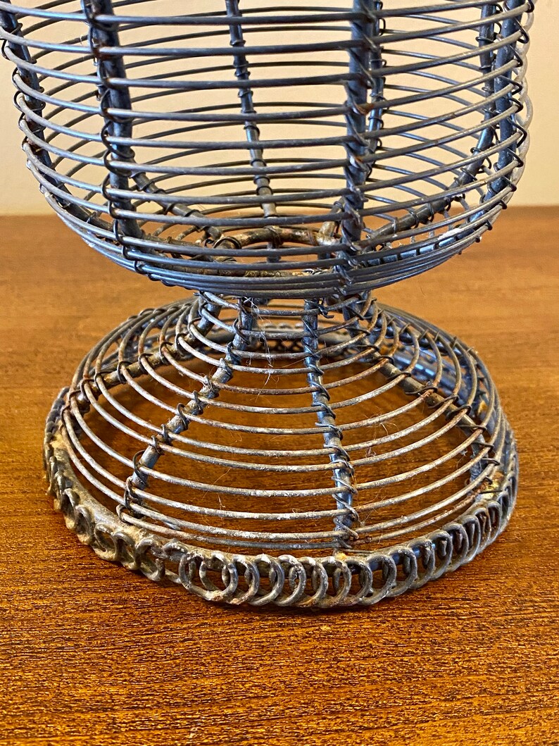 Late 19th / Early 20th Century French Hand Made Twisted Metal Wire Basket zdjęcie 2