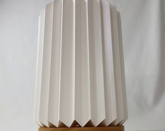 PILLAR L Modern pleated origami lamp, LED dimmable, side table lamp, kid night light, Scandinavian, bedside lamp, kid lamp, shelf decor