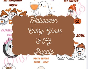 Può includere: Un pacchetto di design digitale con fantasmi dei cartoni animati, zucche e pipistrelli. Il testo include "Ghosted Without My Morning Brew", "Trick or Drink" e "Haunt Mess Without My Coffee". Il testo centrale recita "Halloween Cutesy Ghost SVG Bundle."