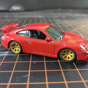 Matchbox 2007 Porsche 911 GT3 Toy Car in Guards Red With Alloy Wheels and Rubber Tires