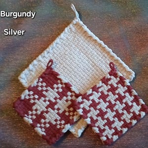 Hand woven 3 piece pot holder sets. Trivets, placemats.