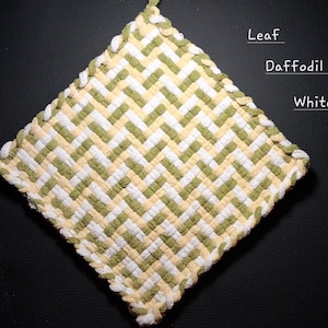 Large woven Pot Holder