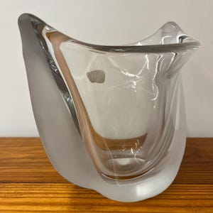 1970s Cofrac Verrier French art glass freeform vase