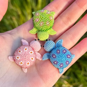 Bead Crochet Mini Turtle Keychain with Different Color Options