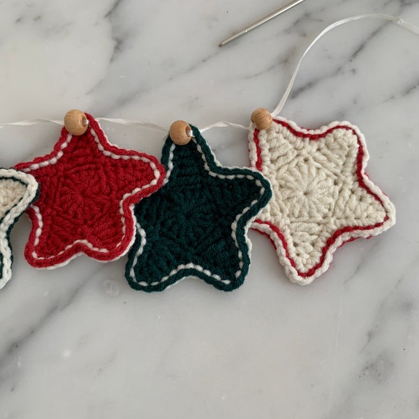 Crochet Star Garland, Star Garland Pattern, Star Pattern, Crochet Star, Simple Pattern, Crochet Ornament Pattern, Christmas Crochet Patterns