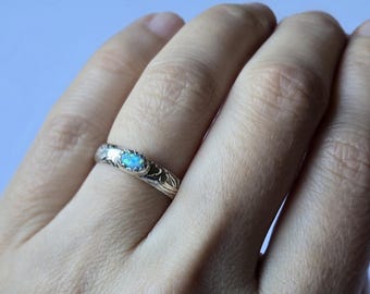 Floral opal ring