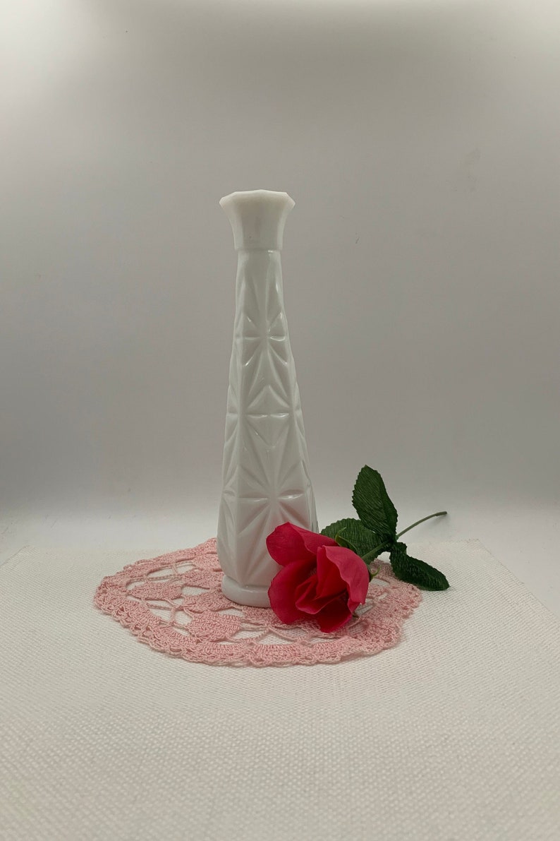 Vintage Milk Glass Bud Vase With Starburst Pattern Vintage Etsy