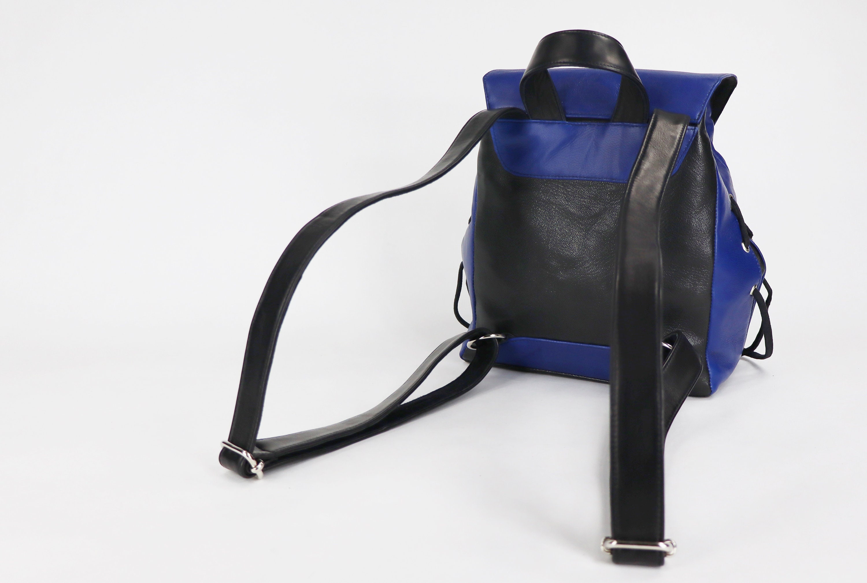 Borse in Pelle Genuine Italian Leather Mini Backpack — Navy Genuine leather backpack for woman MONTE HALLA SMALL, DARK  main image 3