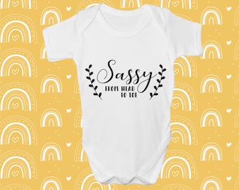 Sassy de la tête aux pieds, combinaison de corps de bébé, combinaison de body de croissance de bébé, vêtements de bébé, nouveau-né grandir