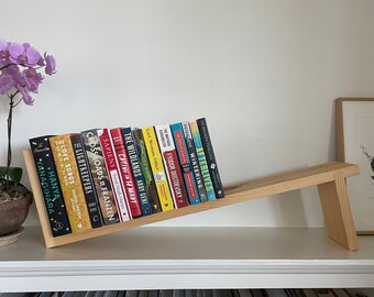 WIPPE - Book Stand