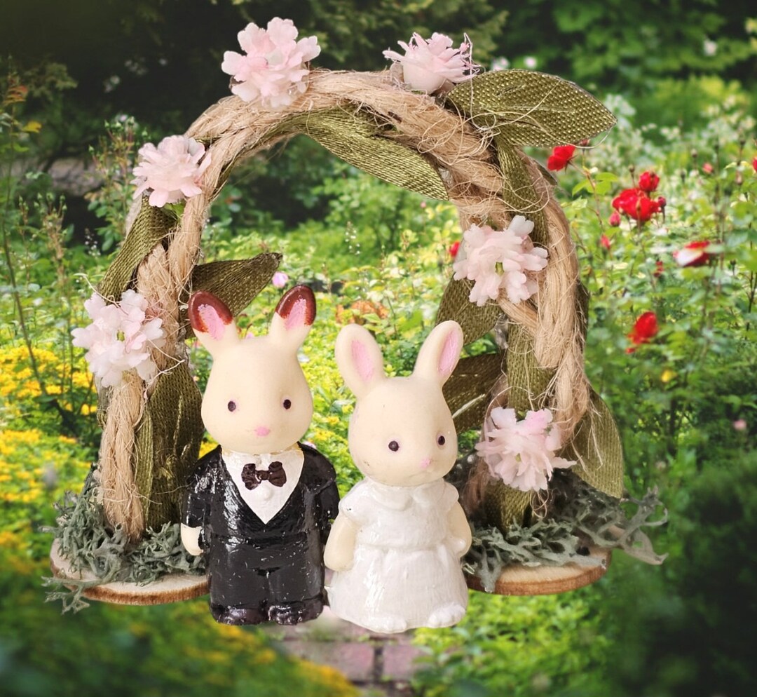 Rabbit Families Mini Figures, Characters, Tiny Toys, Painted, Wedding ...