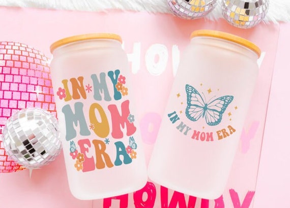 One Loved Mama Glass Cup with clear straw and bamboo lid – Smile