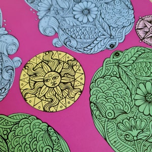 Paper "Fiori, sole e stelle" the gift wrap is a picture print on 135 g/m² paper