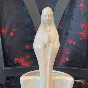 Vintage lusterware 40s Religious Art Deco Style Iridescent Lustre 9&quot; Tall Praying Madonna Planter Vase