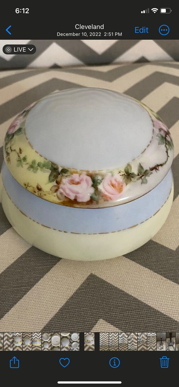 Vintage porcelain Bavarian powder box with artist 