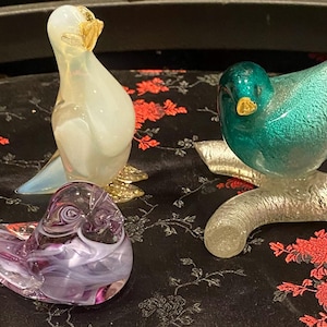 Vintage Murano glass birds and duck assorted beautiful green gold fleck  purple colors. Sold separately. Add to your collection.