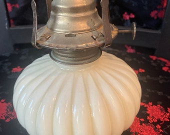 Vintage Lamplight Farms Model 330 CREAM COLOR swirl design.   Dimensions: 6 x 6