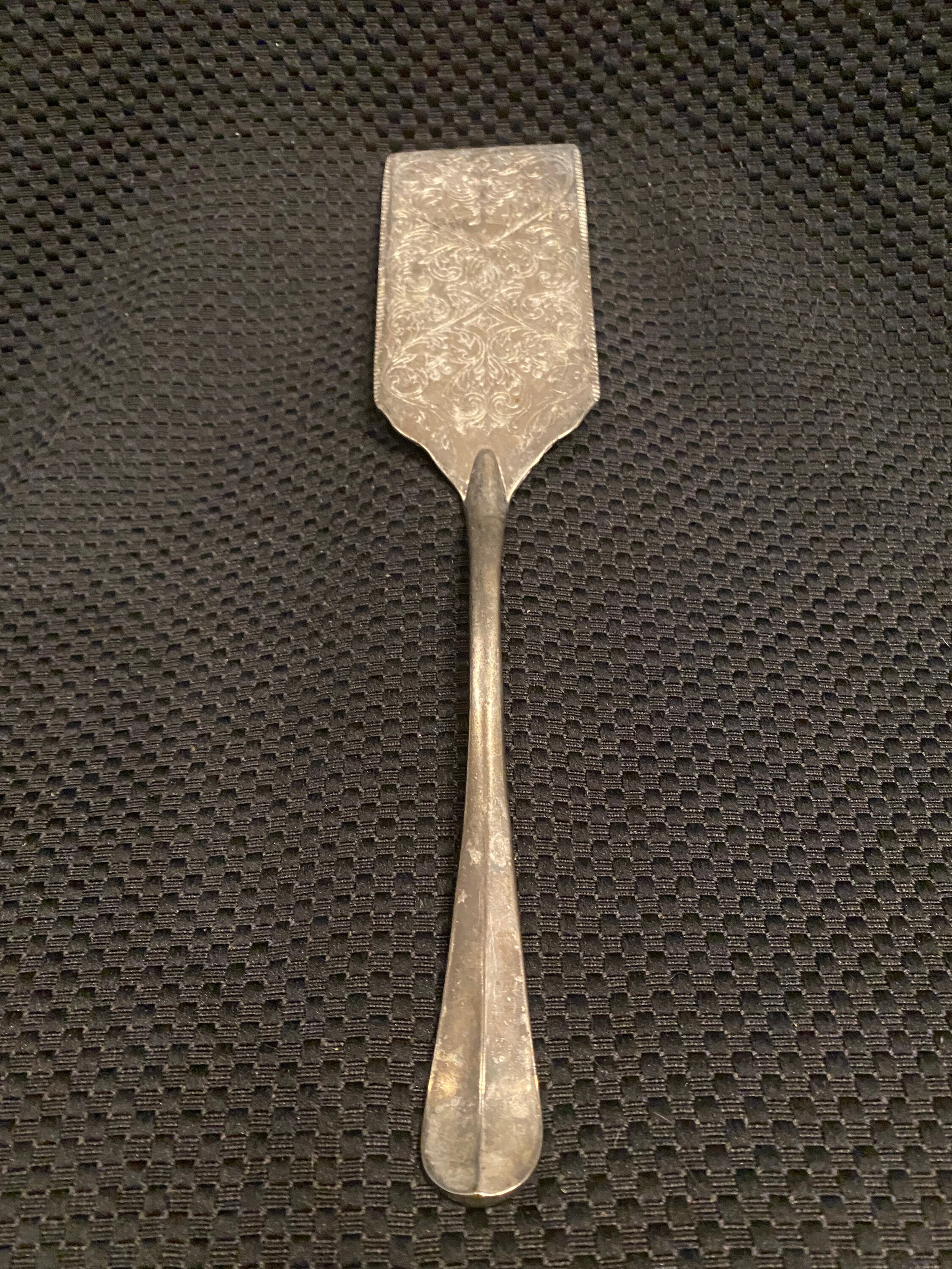 Vintage 11.5 International Silver Etched Designs Silverplated Lasagna  Spatula