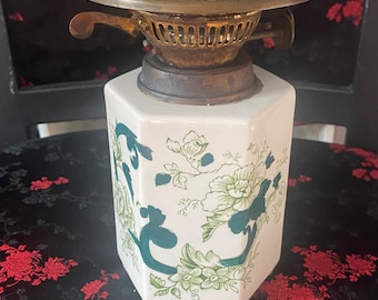 Vintage RARE Mason's Ironstone Chartreuse Oil Lamp. England
