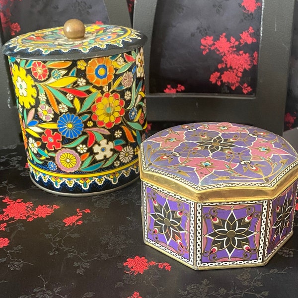 Vintage Tins- Meister Purple Pink Geometric Octagon Made in Brazil and Daher Flower power made in England. Colorful pretty!! Sold separately