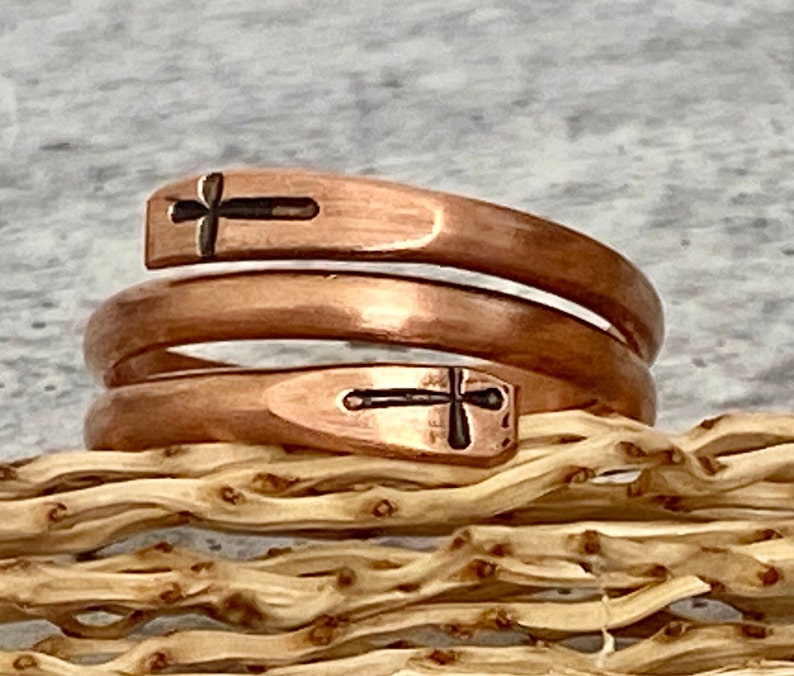 Copper religious cross ring, minimalist copper wrap ring, Adjustable Gift image 2