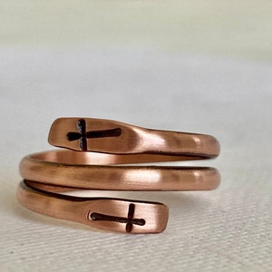 Copper religious cross ring, minimalist copper wrap ring, Adjustable Gift image 7