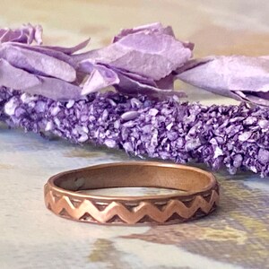 Copper Zigzag pattern Ring Band, Arthritis relief Ring, Stacking Ring Copper, Textured Ring Band, Thumb ring image 3